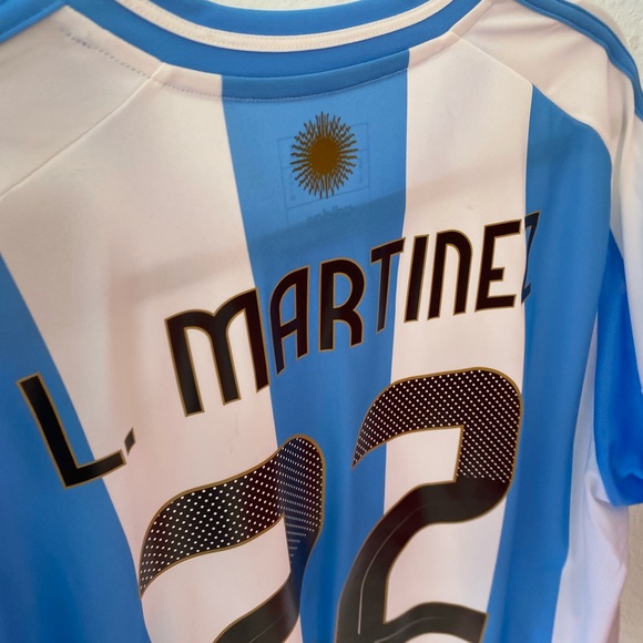 Adidas 2024 Argentina Home Soccer Jersey. Size XL. #22 Lautaro Martínez. - Picture 5 of 14